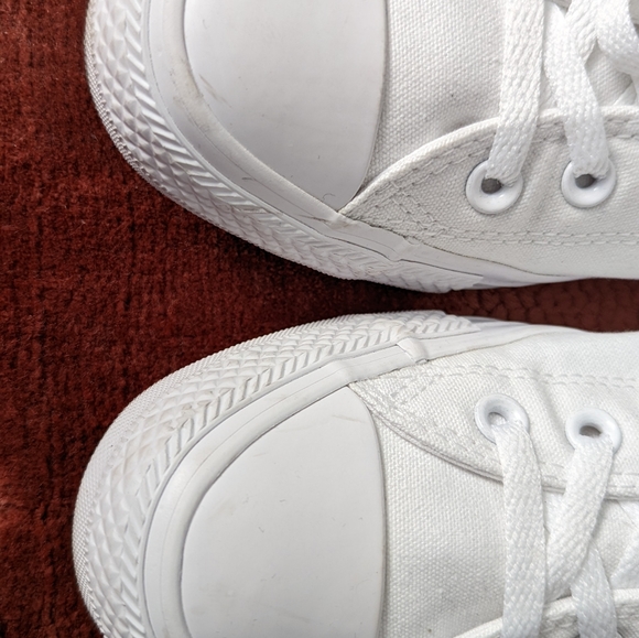Converse Chuck Taylor All Star Low White Unisex Shoes - Picture 5 of 7